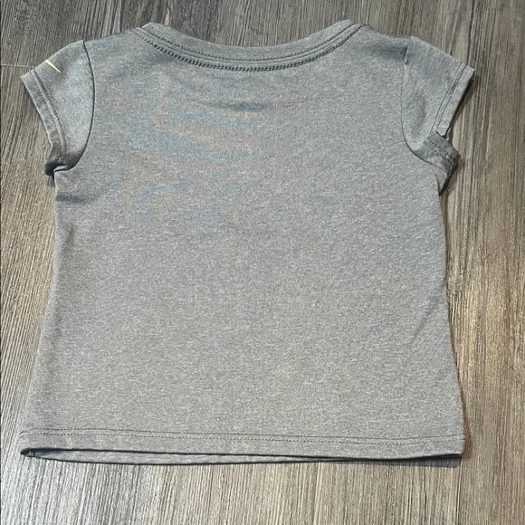 Nike Gray Tee and Yellow Shorts Set-Size 2T - Picture 7 of 9